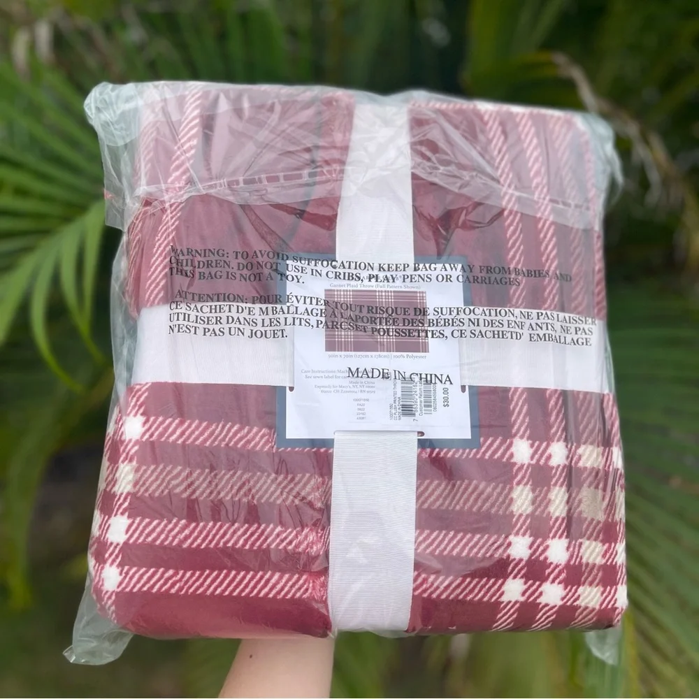 NWT Charter Club Cozy Plush 50in x 70in Throw • Garnet Plaid